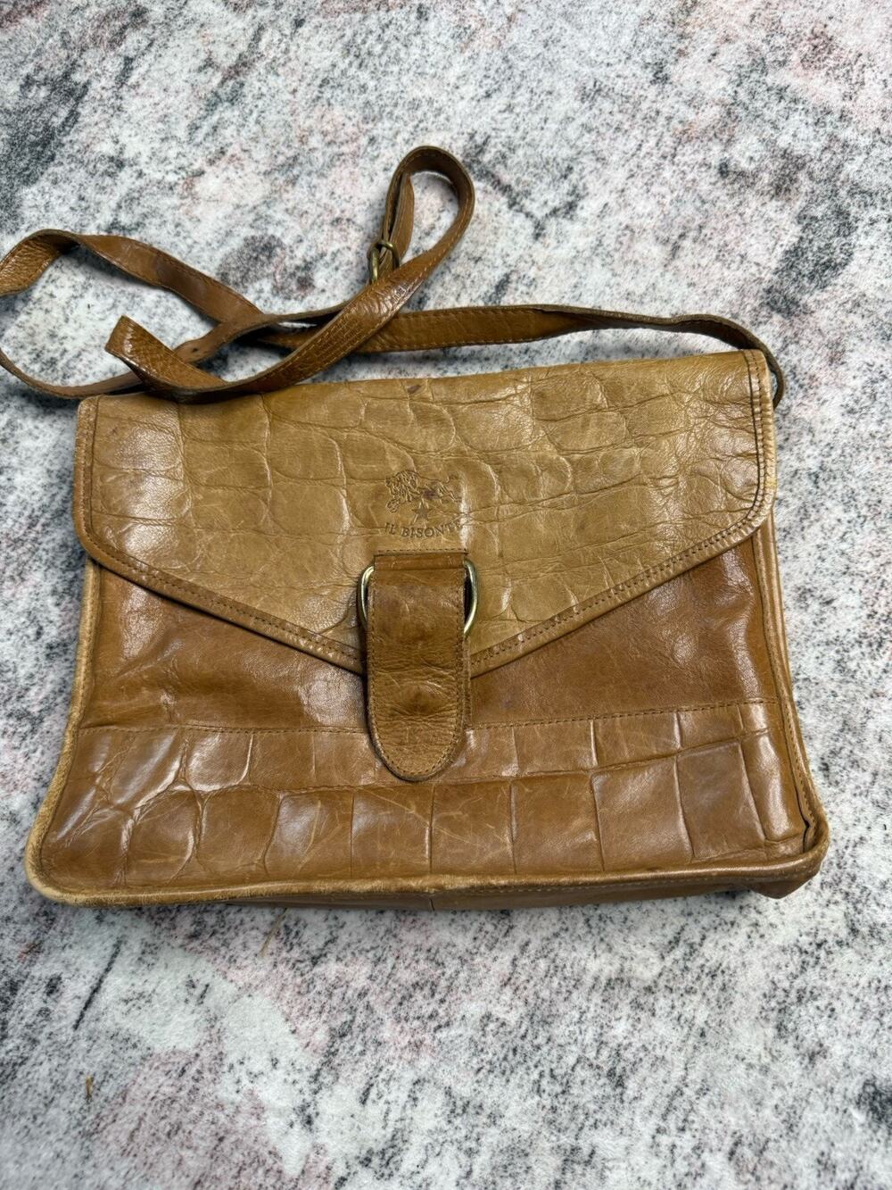 VTG IL BISONTE Genuine Leather Tan Flap Crossbody Messenger Bag Made In Italy